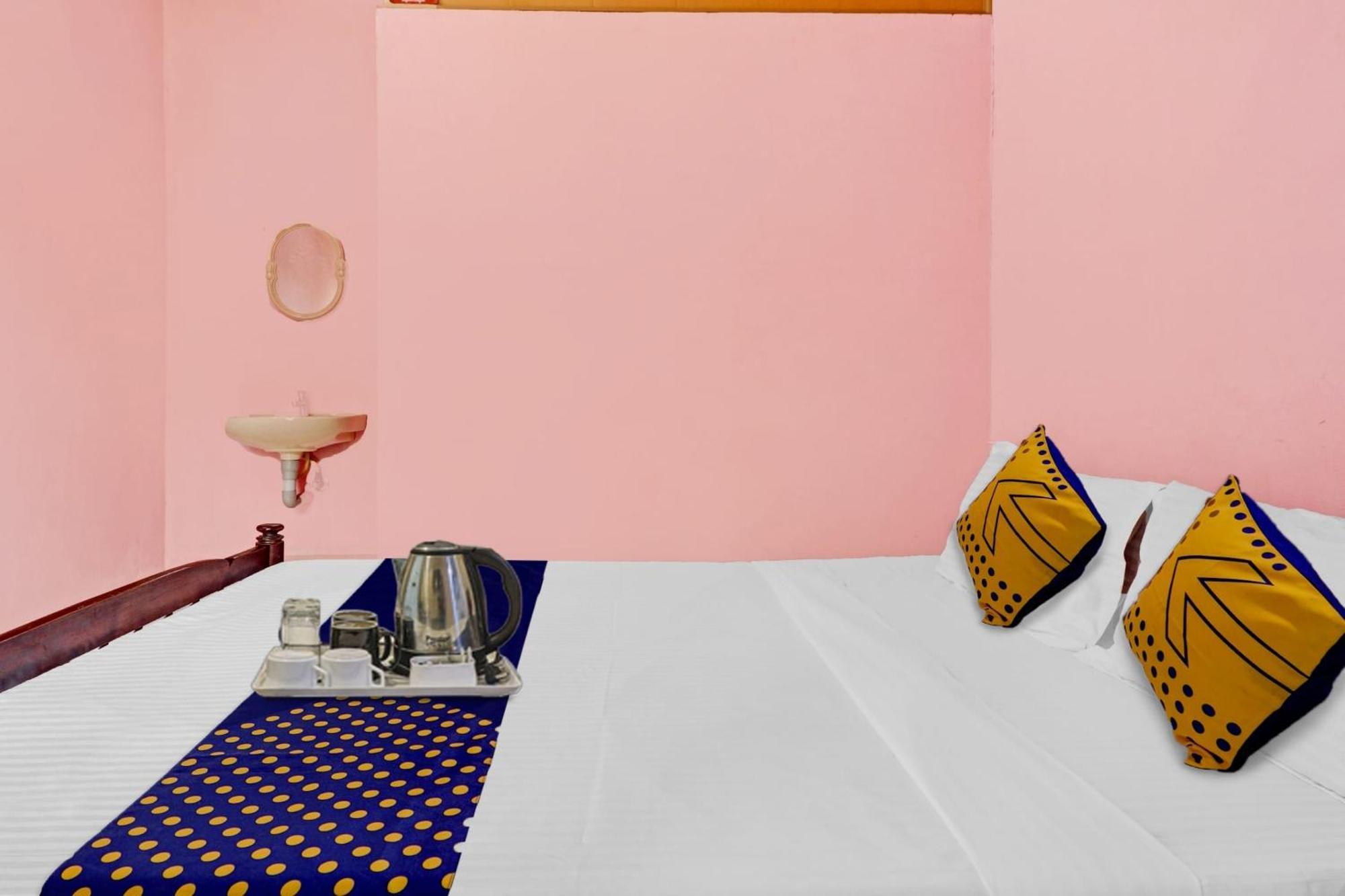 Spot On Jayesh Guest House 나식 외부 사진