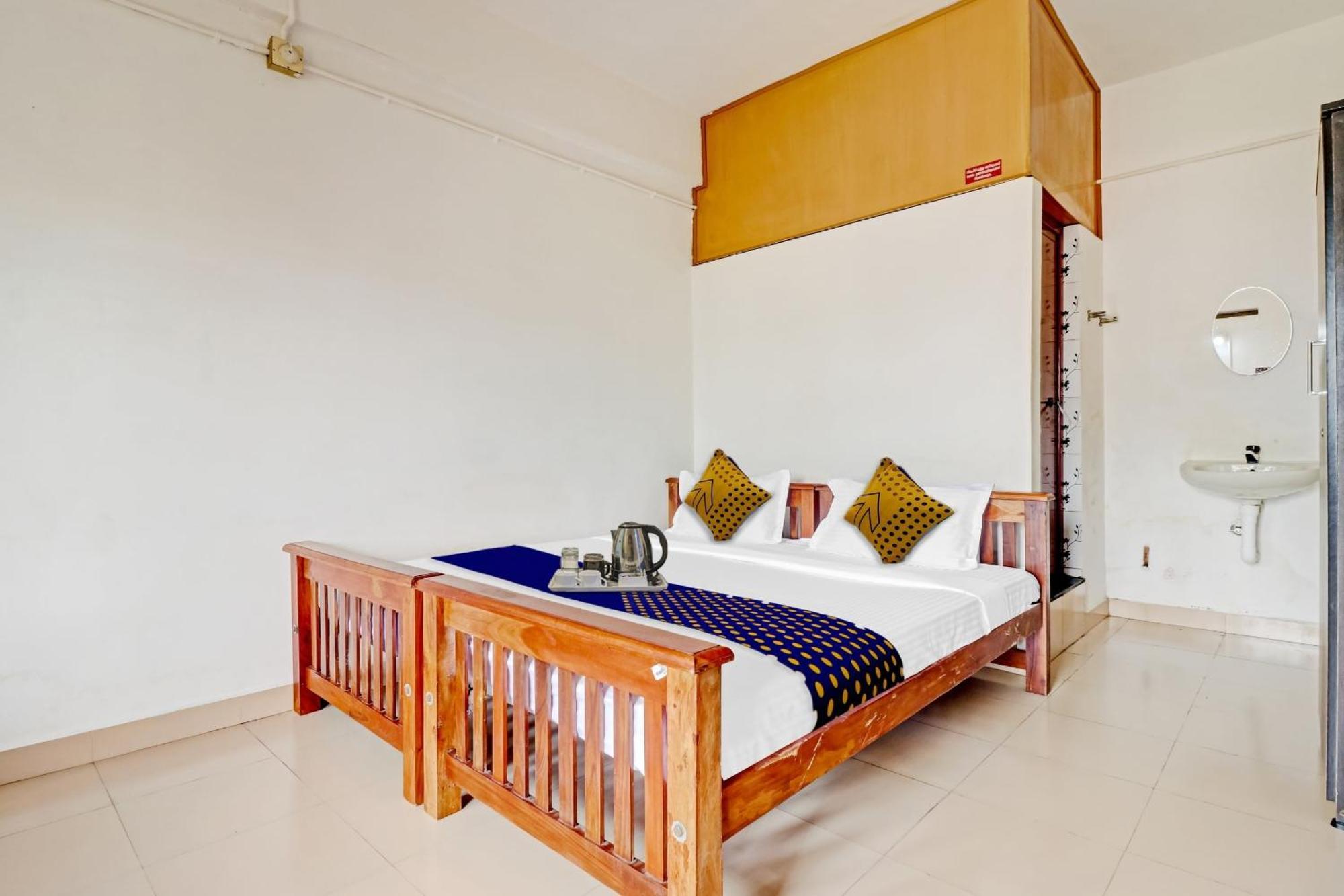 Spot On Jayesh Guest House 나식 외부 사진