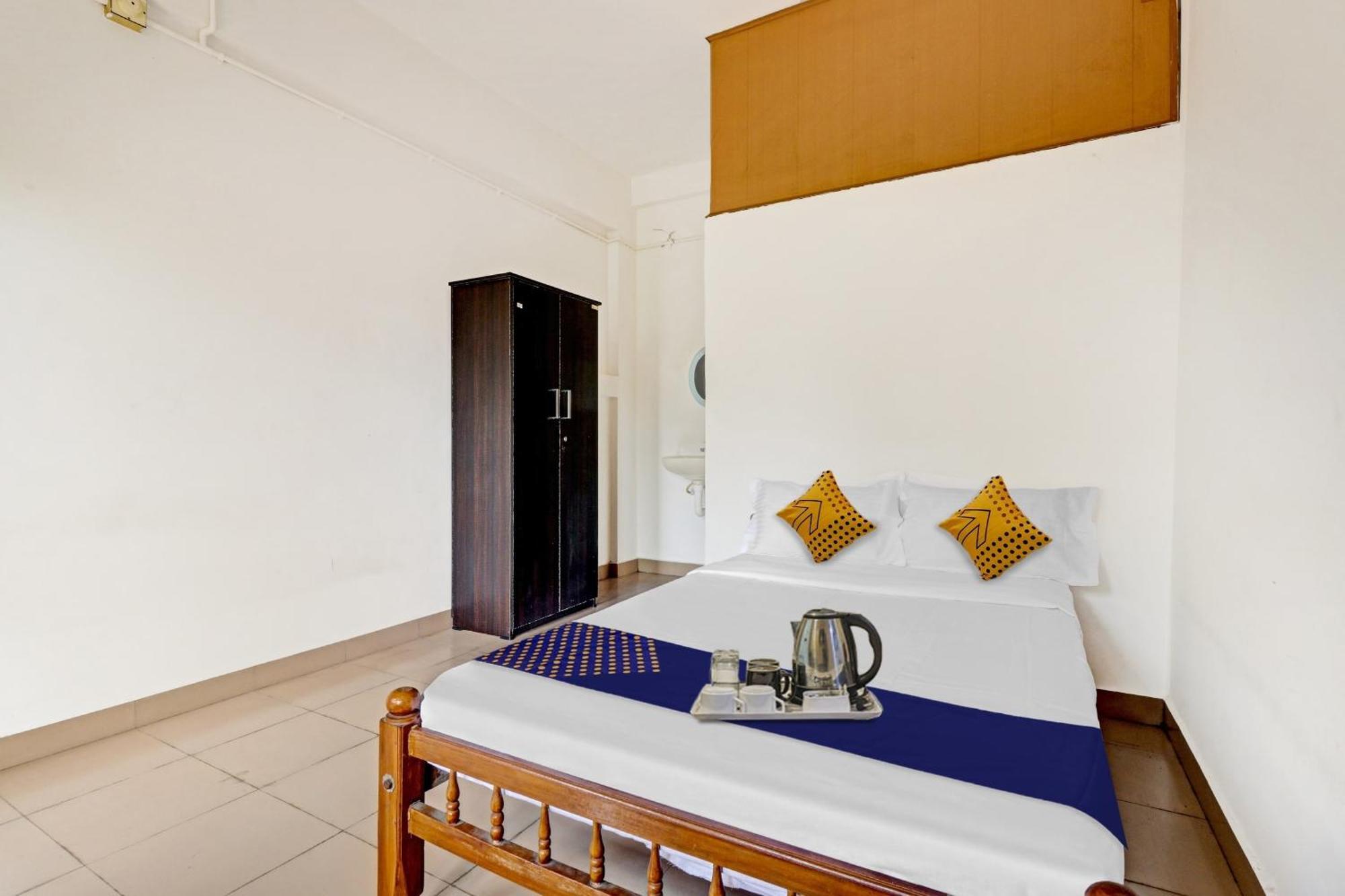 Spot On Jayesh Guest House 나식 외부 사진