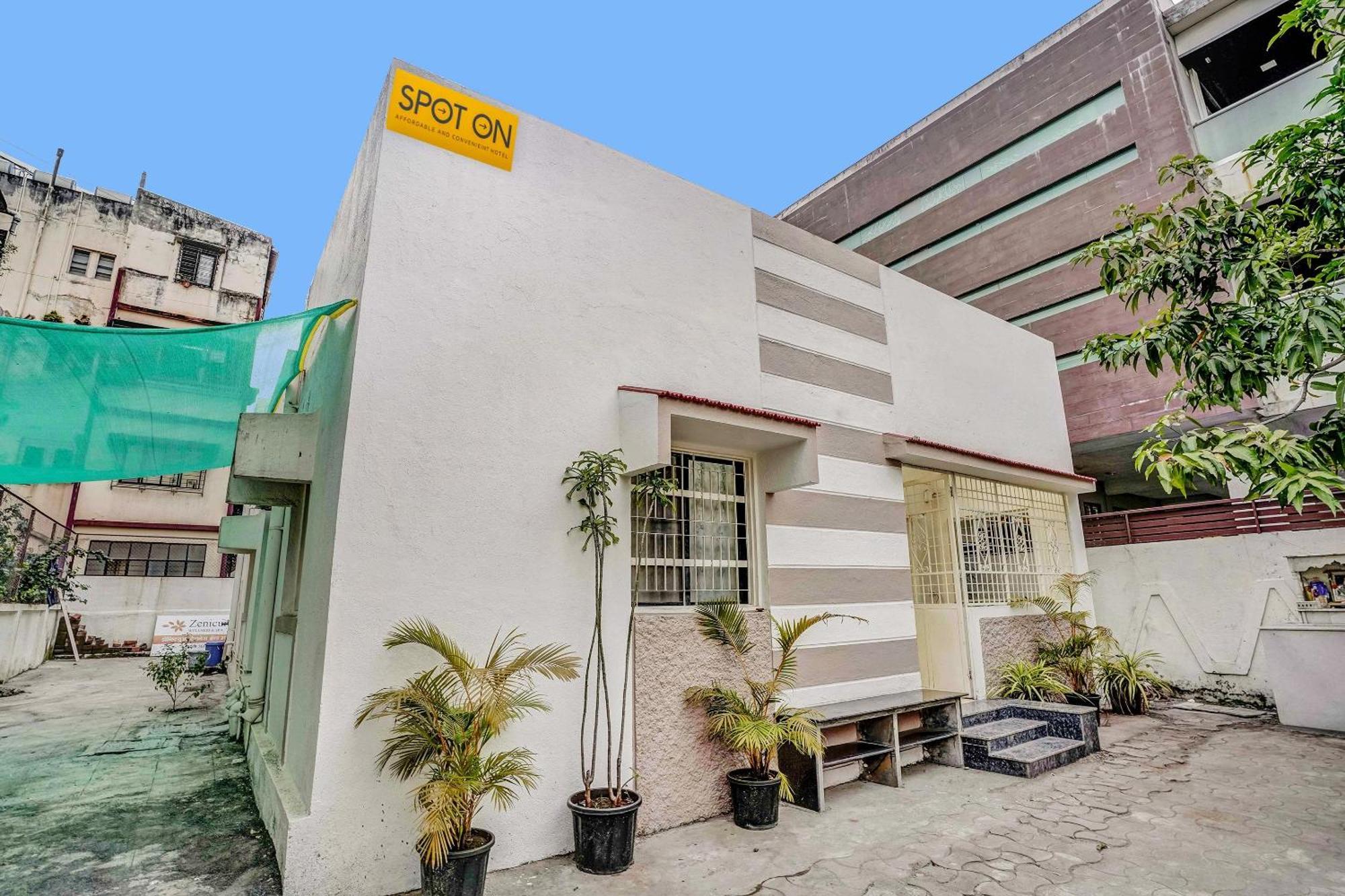 Spot On Jayesh Guest House 나식 외부 사진