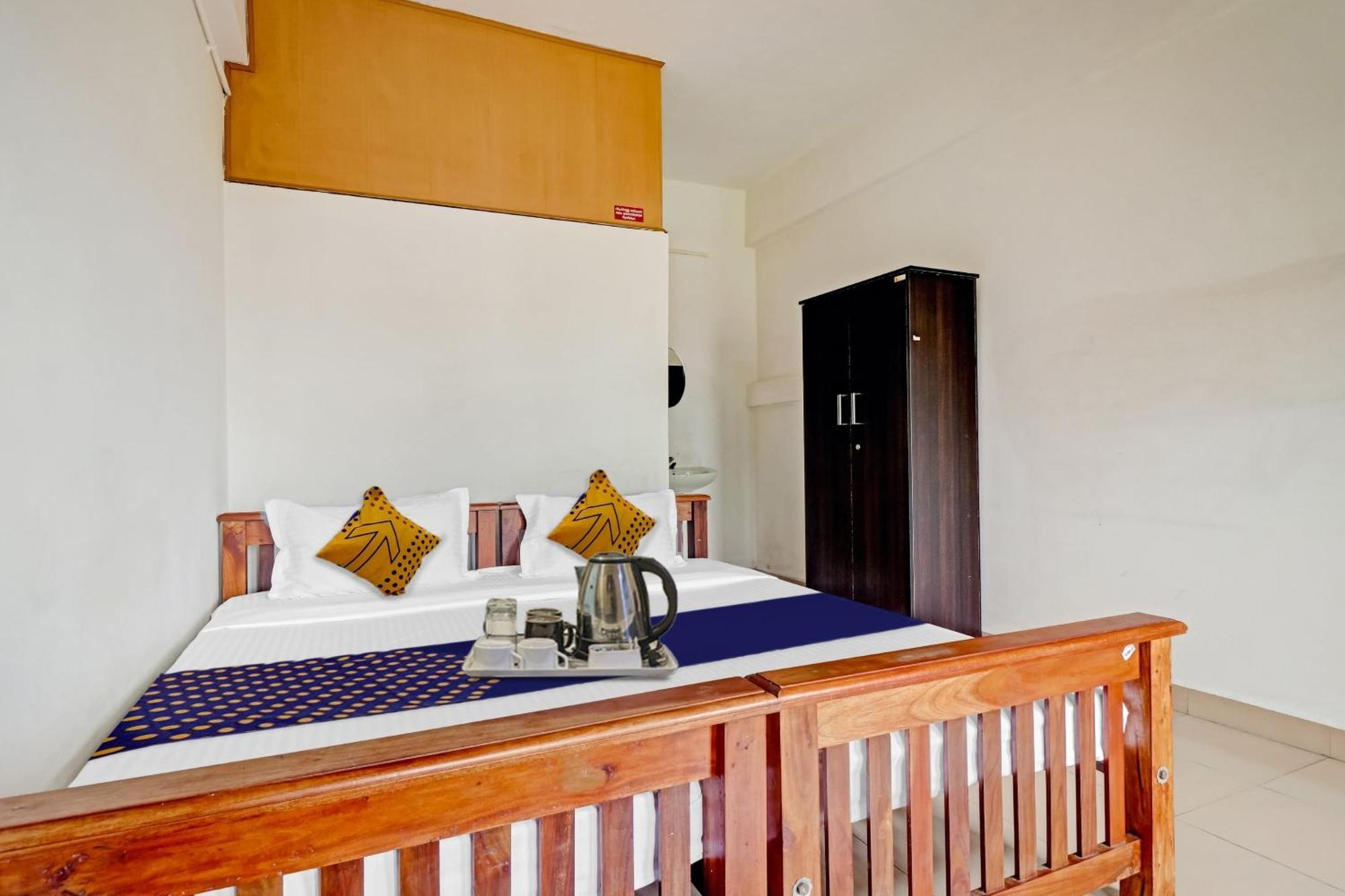 Spot On Jayesh Guest House 나식 외부 사진